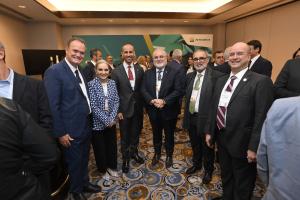 Presidente da Petrobras em evento do setor de energia ao lado de líderes de empresas globais