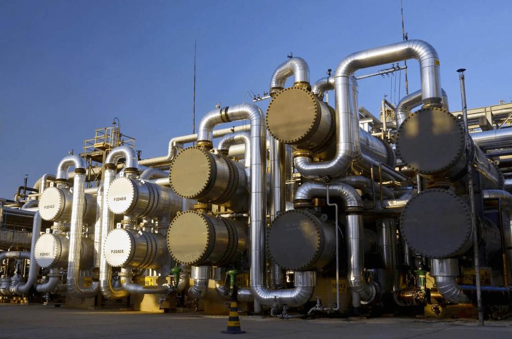 Photo of pipelines from one of Petrobras' facilities, which operates in accordance with the REACH Regulation.