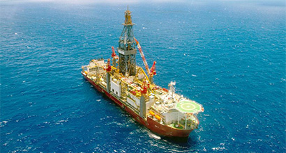 Drillship NS-42, navio sonda para exploração em águas ultraprofundas na Bacia Potiguar.